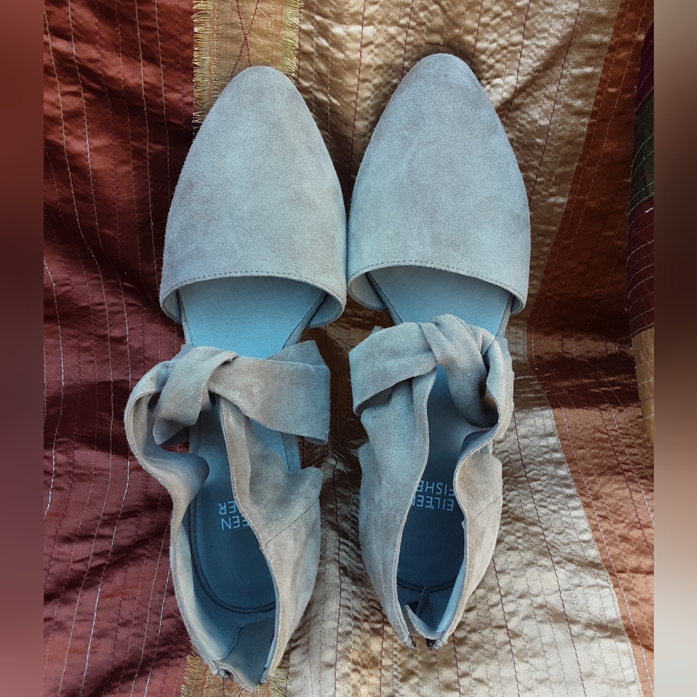 Eileen Fisher Taupe Suede Knot-Accent Wedge Heels - Picture 12 of 15